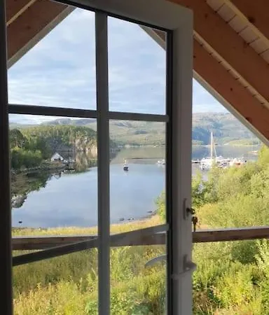 Hus Ved Sjoen 4 Soverom 10 Gjester בית נופש Salsbruket