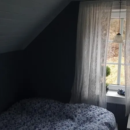 Hus Ved Sjoen 4 Soverom 10 Gjester Vakantiehuis