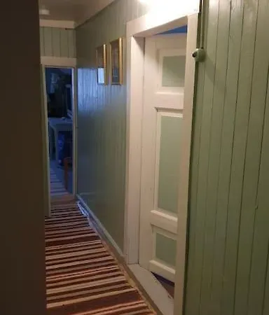 Hus Ved Sjoen 4 Soverom 10 Gjester * Salsbruket