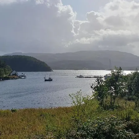 Hus Ved Sjoen 4 Soverom 10 Gjester בית נופש Salsbruket