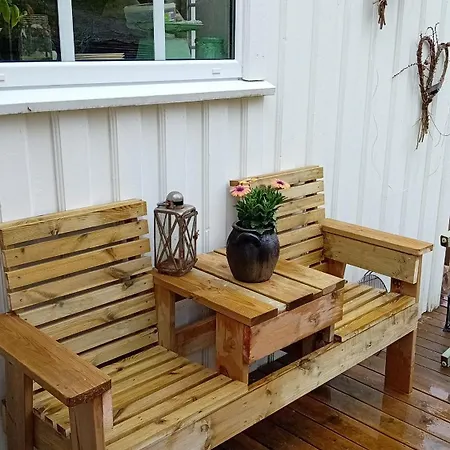 Hus Ved Sjoen 4 Soverom 10 Gjester בית נופש Salsbruket