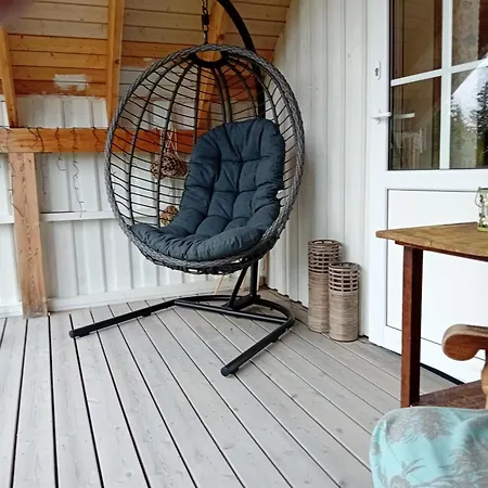 Hus Ved Sjoen 4 Soverom 10 Gjester 度假居 *