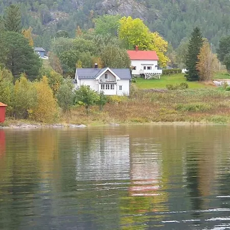 Дом отдыха Hus Ved Sjoen 4 Soverom 10 Gjester *